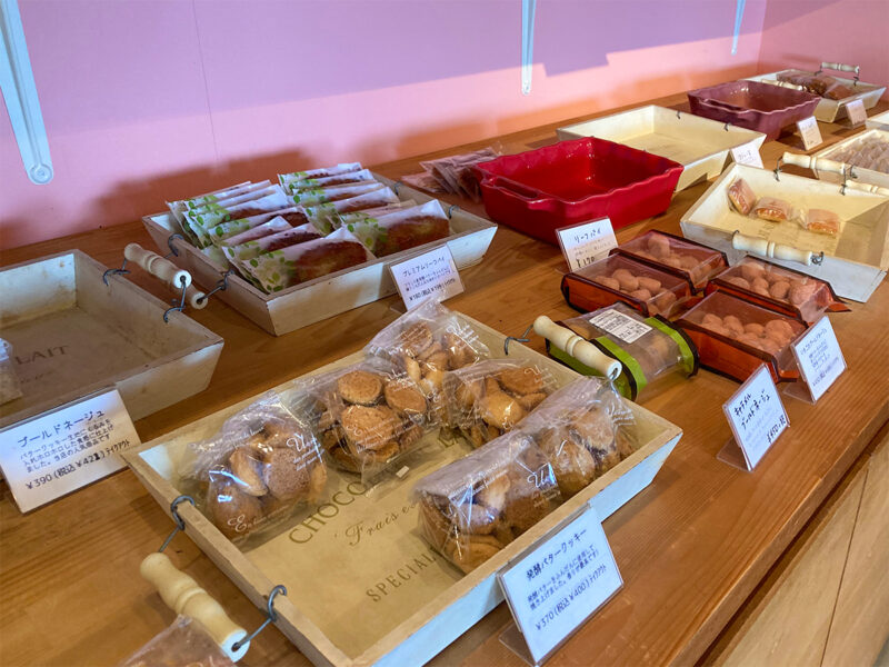 「sweets & Café MILK」に並ぶ焼き菓子たち。手土産にもぴったりな優しい味わい